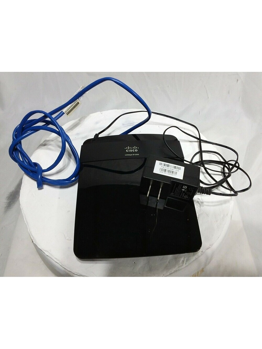 Cisco Linksys E1200 N300 Wireless Router 4-Port Ethernet w/Adapter Tested